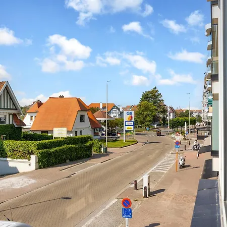 Het Zoute - Parkeerplaats - Wifi - Comfort - Uitzonderlijke Locatie - Ideaal Voor Stellen En Gezinnen